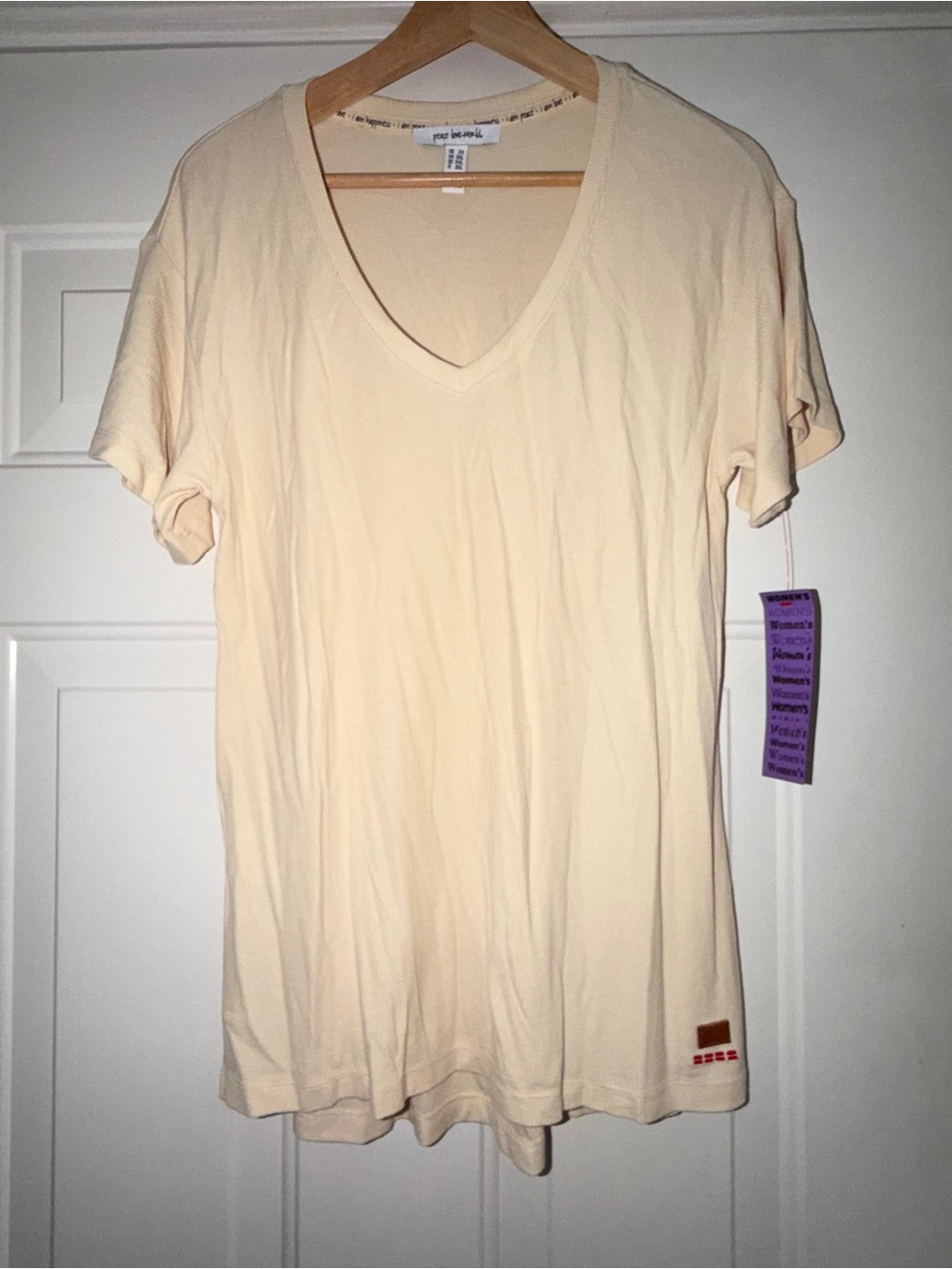 Peace Love World Women's V-Neck Short Sleeve Tee - Cream. L-XL NWT
